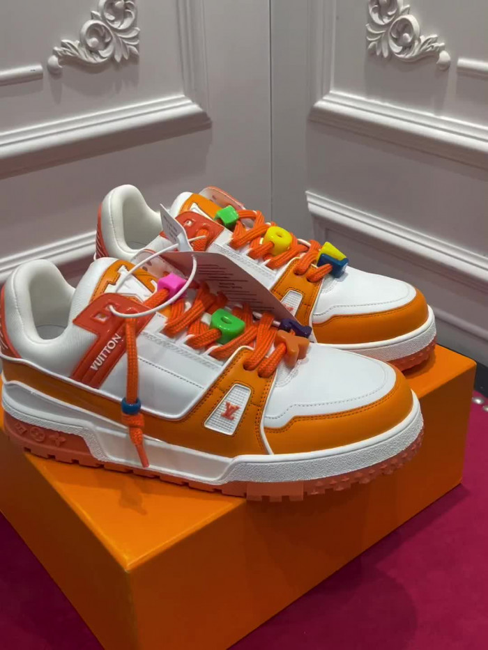 lv snekaers l000062