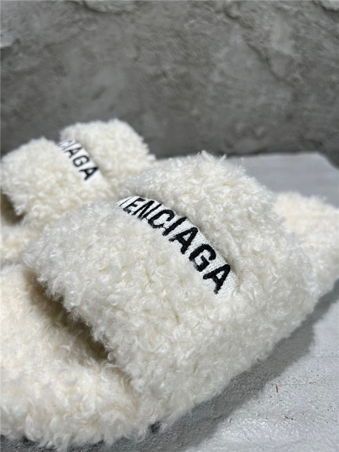 balenciag* sandal bs58