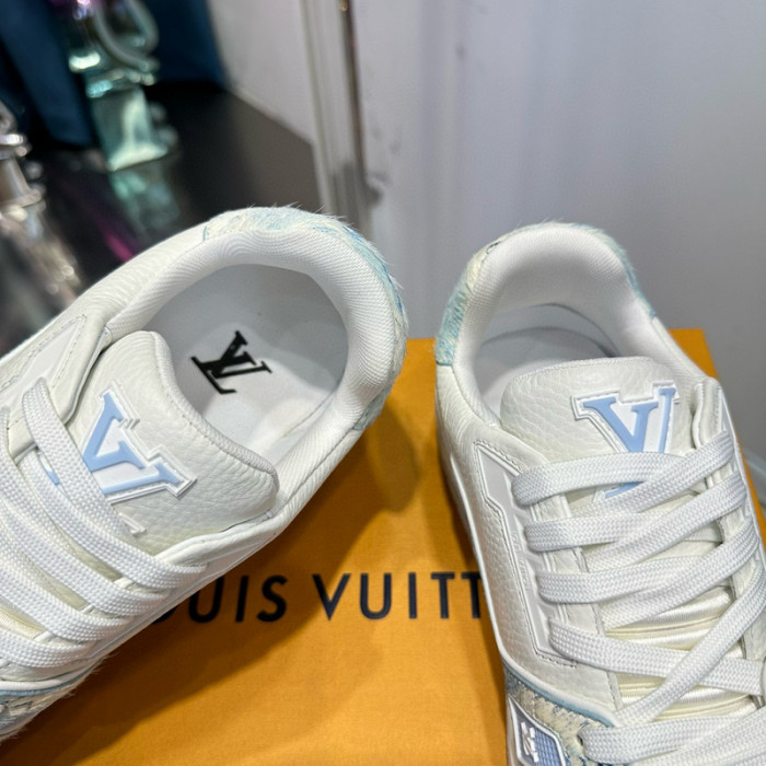 lv snekaers l0000140