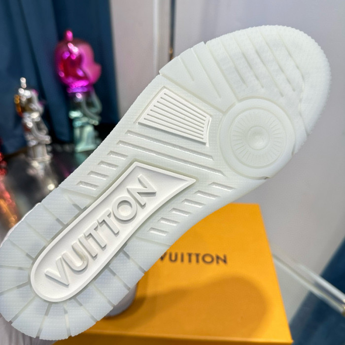 lv snekaers l0000140