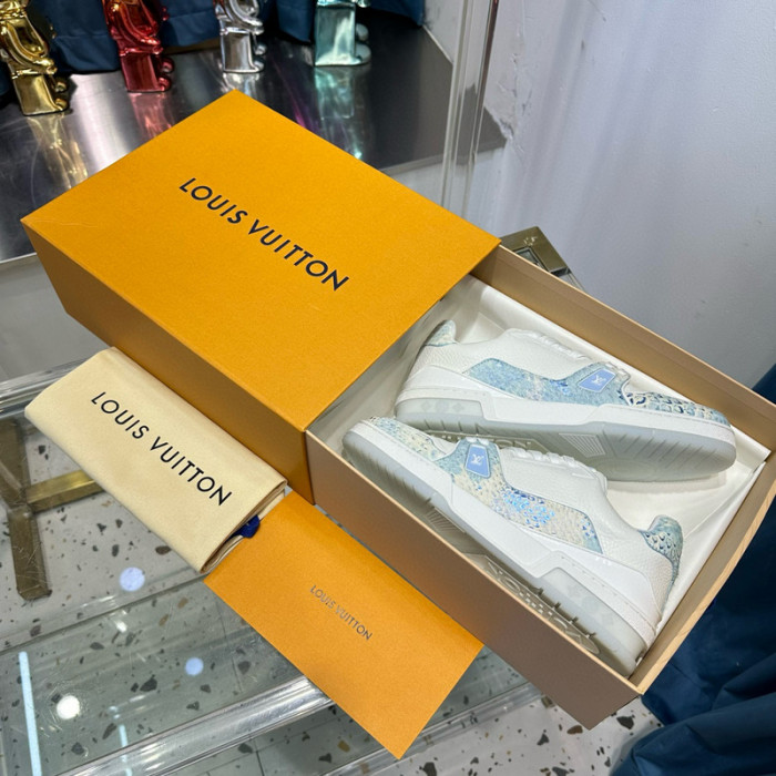 lv snekaers l0000140