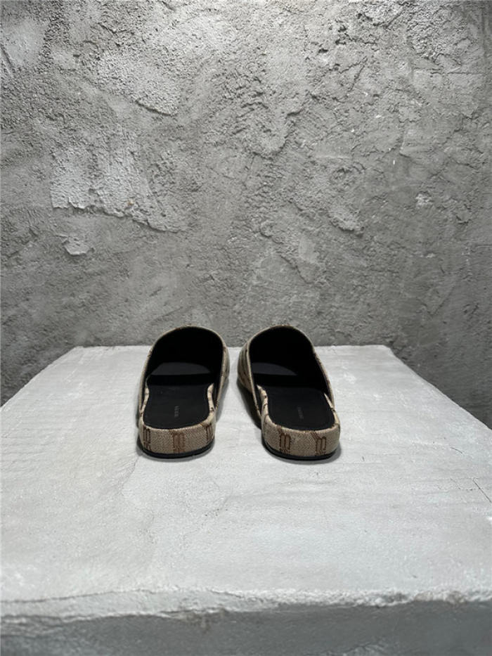 balenciag* sandal bs66