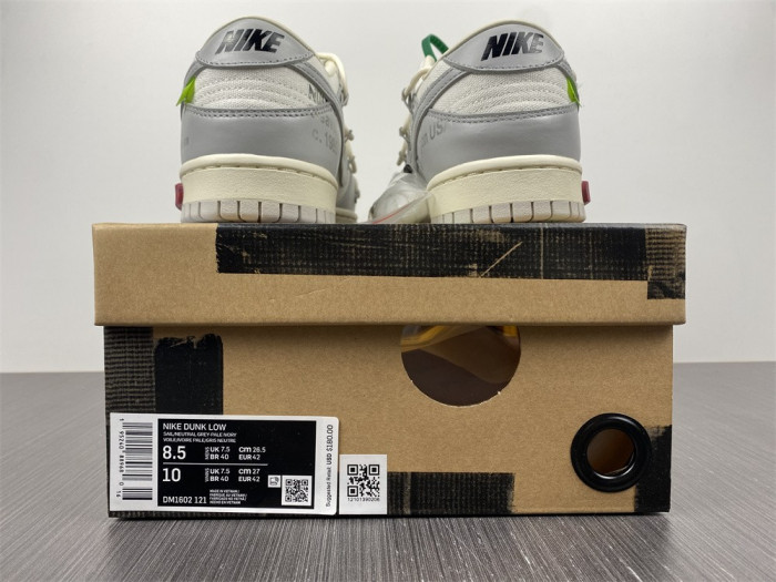 dunk low “25 of 50” dm1602-121