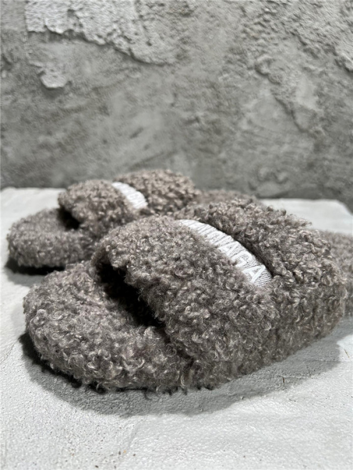 balenciag* sandal bs56