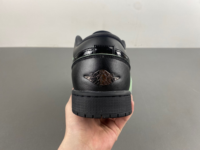 air jordan 1 low “black cat mascot” hm3690-001