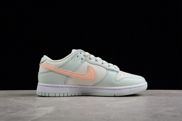nike sb dunk low barely green (w) dd1503-104