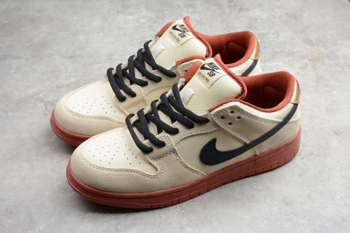 nike sb dunk low pro hennessy bq6817-100