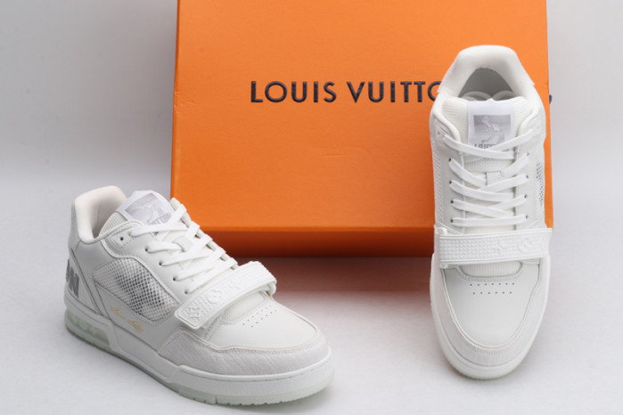 lv snekaers l000054