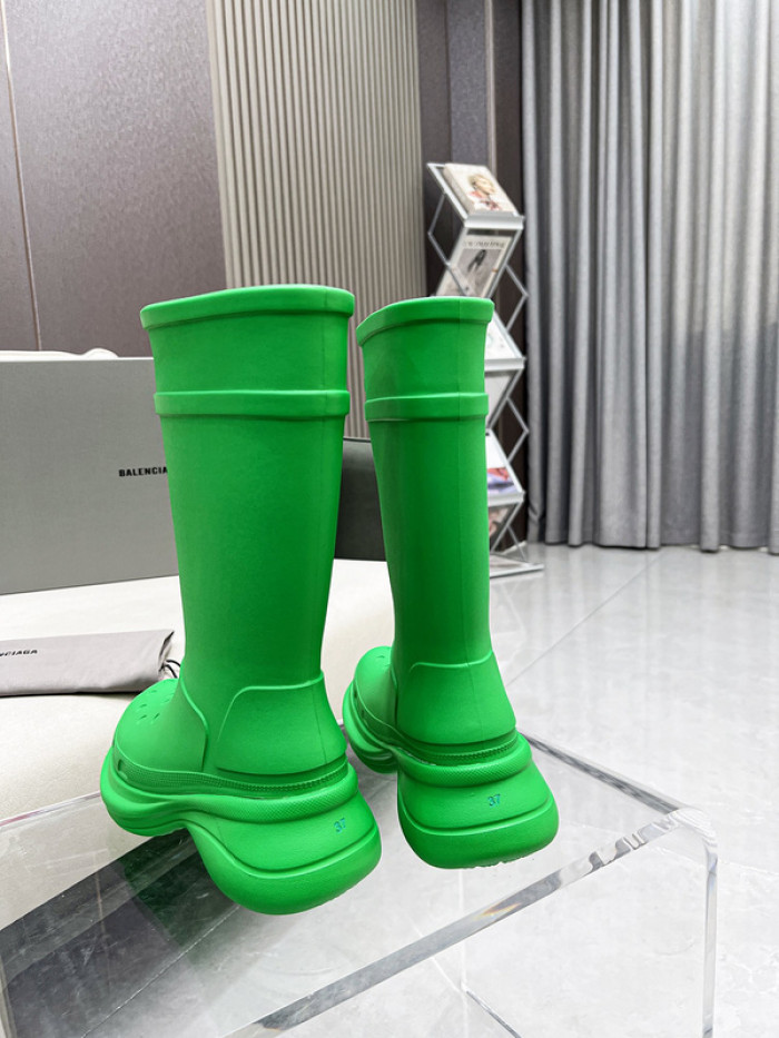 Ba*len*cia*ga x crocs chunky rubber boots b06