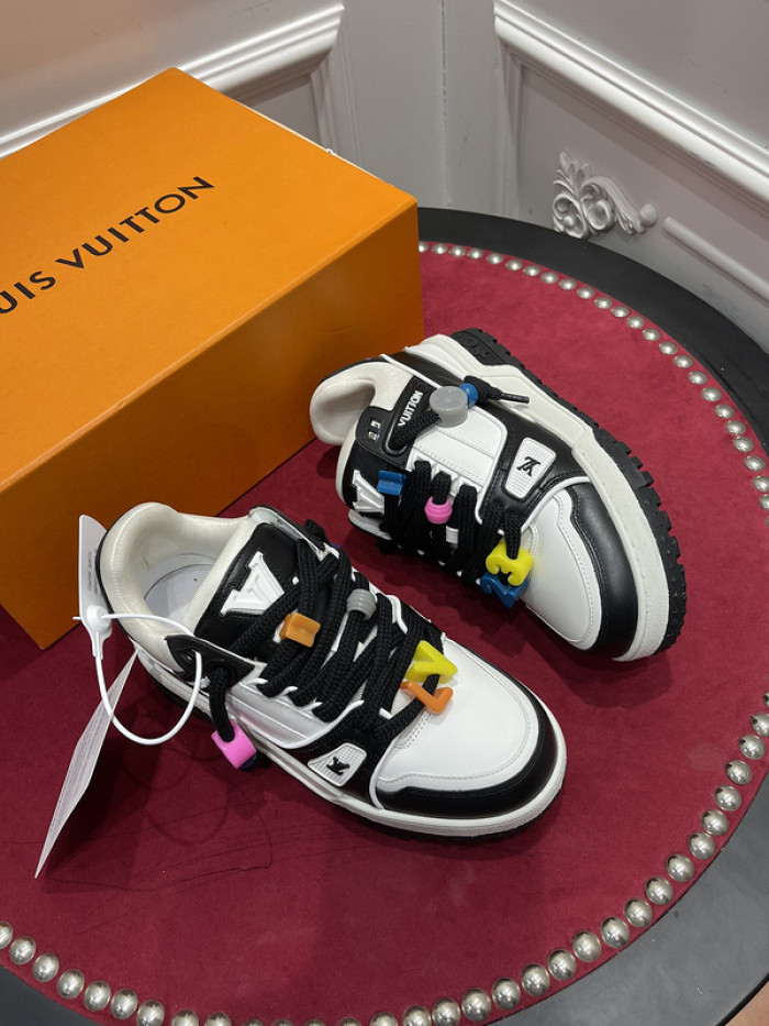 lv snekaers l000061