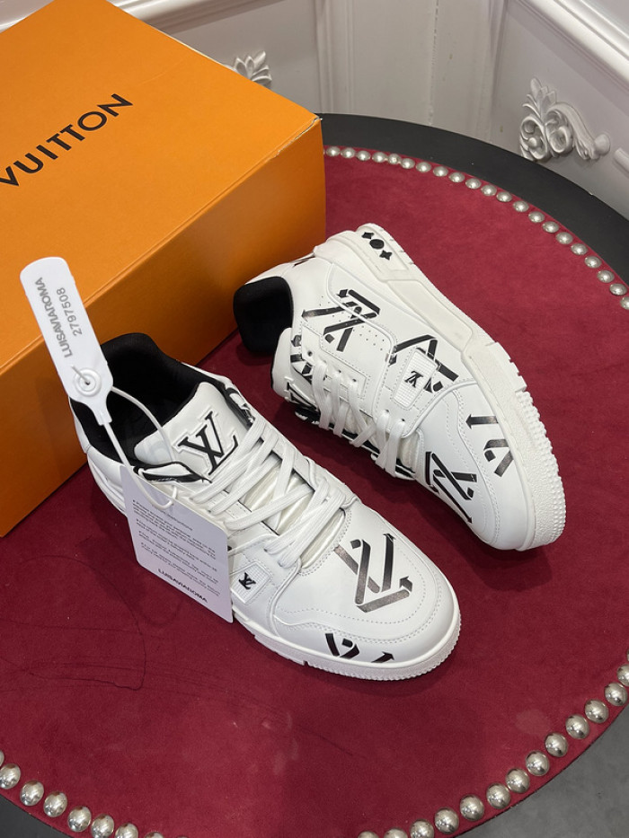 lv snekaers l000067