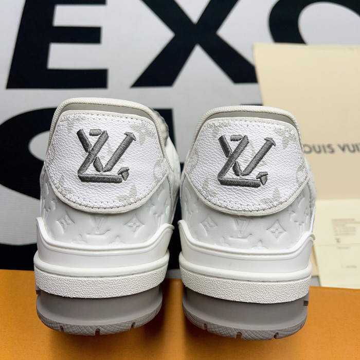 lv snekaers l000082
