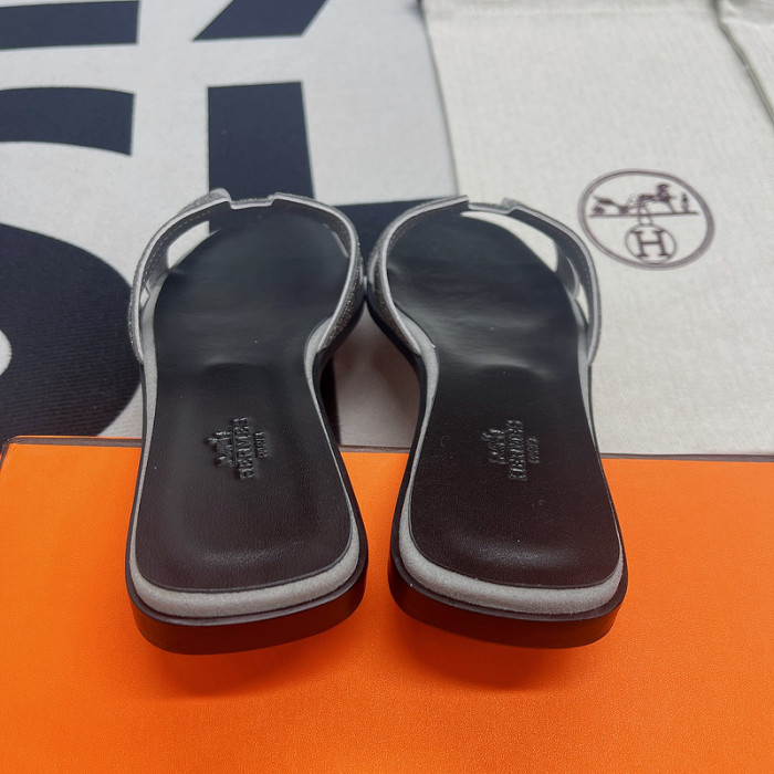 herme* sandal 32