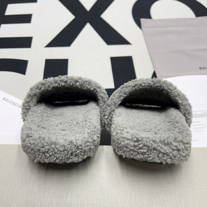 balenciag* sandal bs20