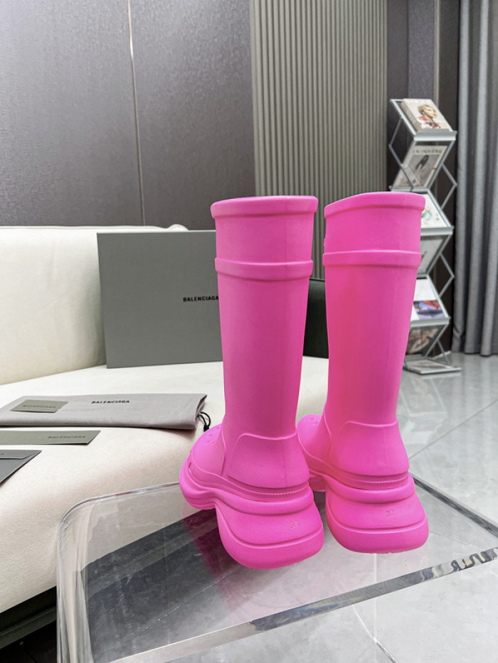 Ba*len*cia*ga x crocs chunky rubber boots b03
