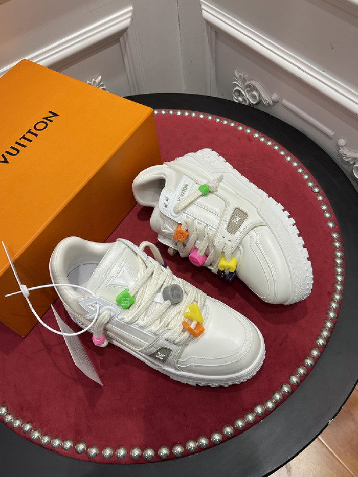 lv snekaers l000059