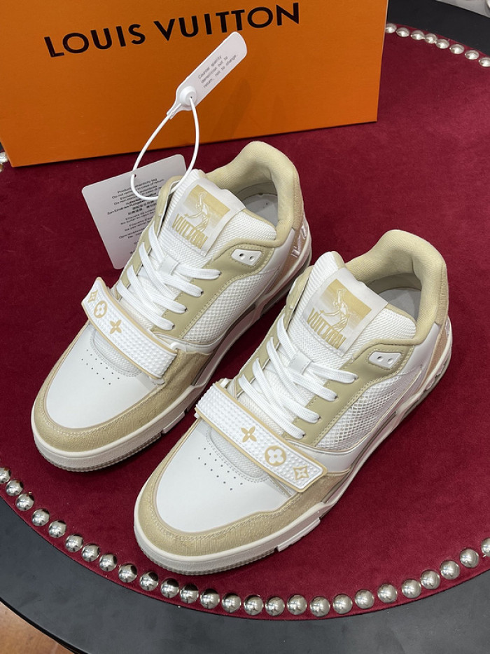 lv snekaers l000070