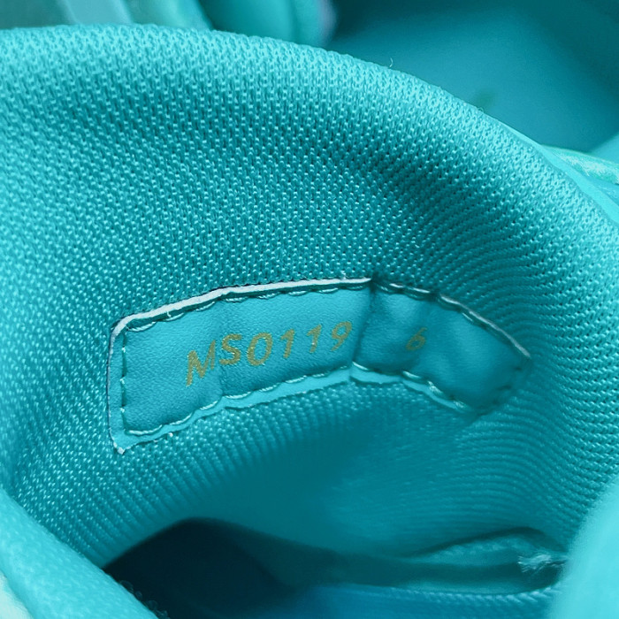 lv snekaers l000094