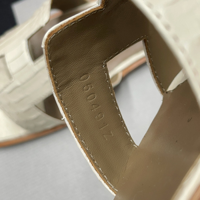herme* sandal 21