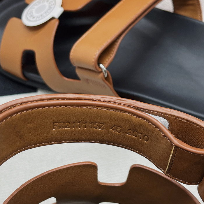 herme* sandal 42