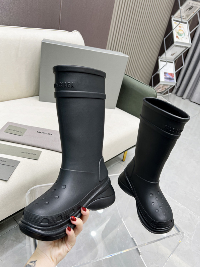 Ba*len*cia*ga x crocs chunky rubber boots b02