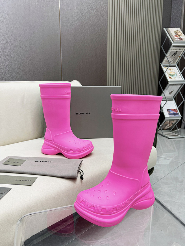 Ba*len*cia*ga x crocs chunky rubber boots b03