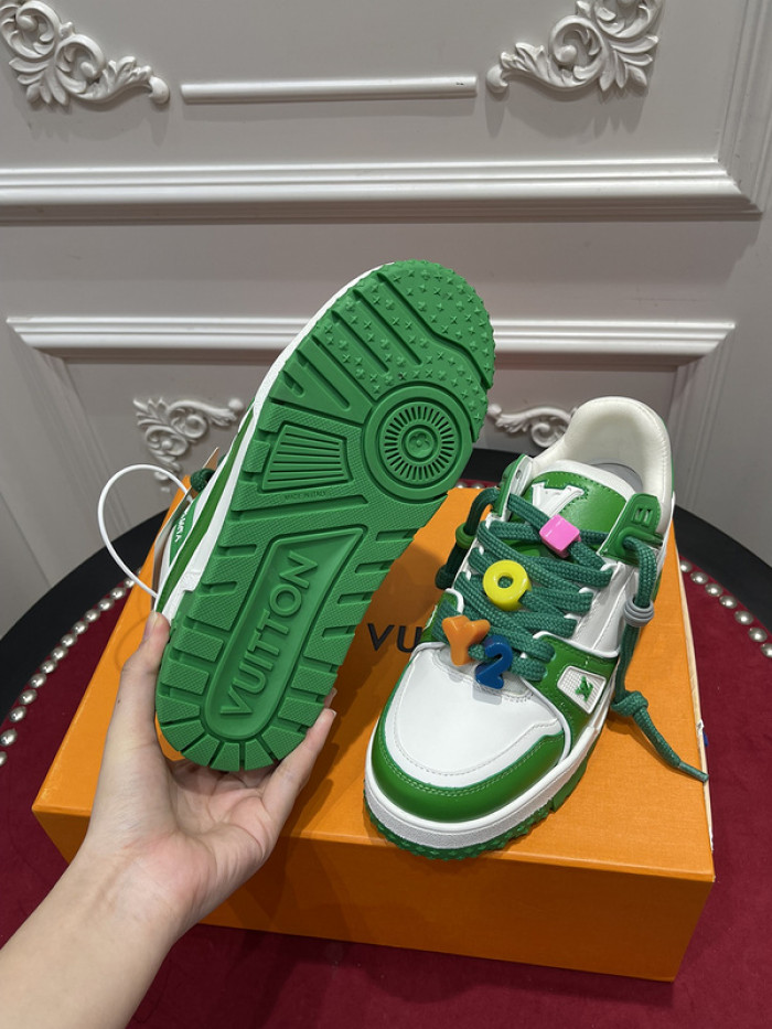 lv snekaers l000058