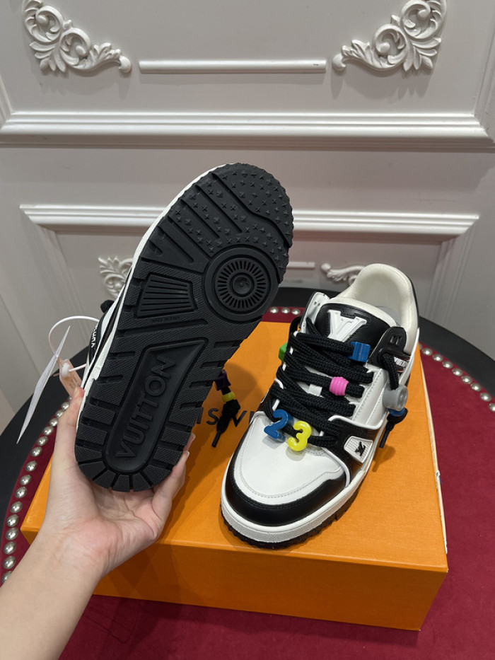 lv snekaers l000061