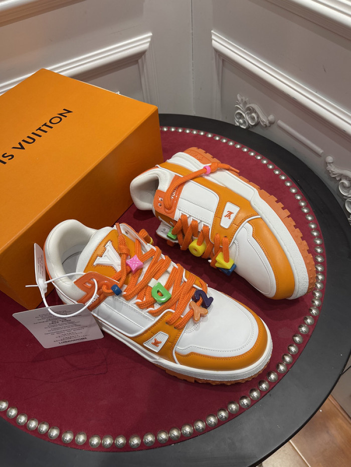 lv snekaers l000062