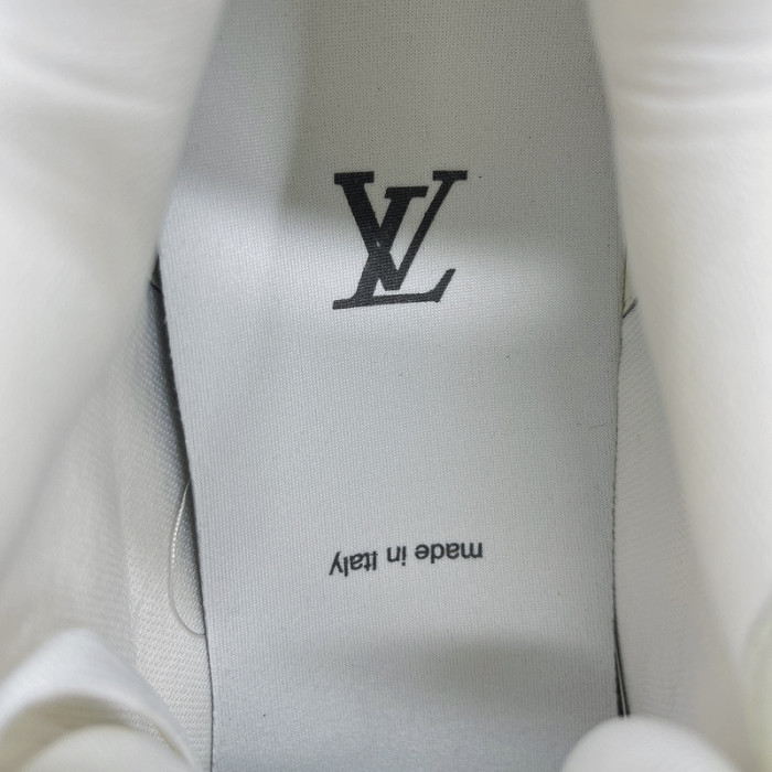 lv snekaers l000074
