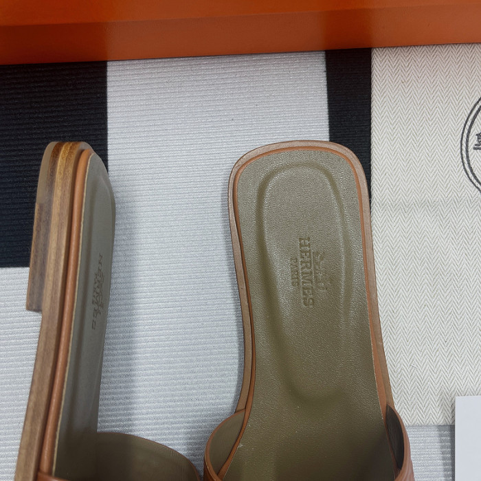 herme* sandal 27