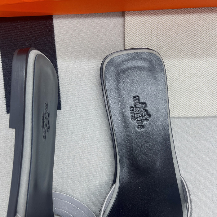 herme* sandal 32