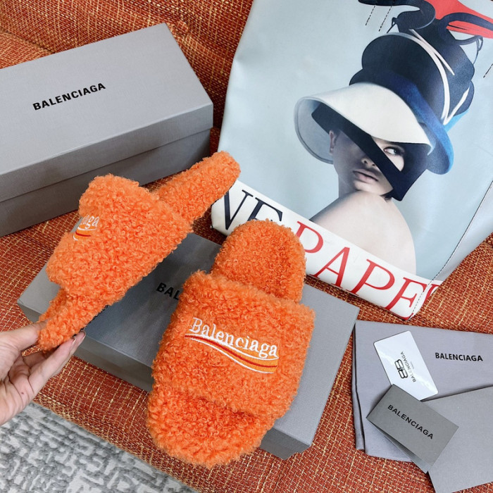 balenciag* sandal bs25