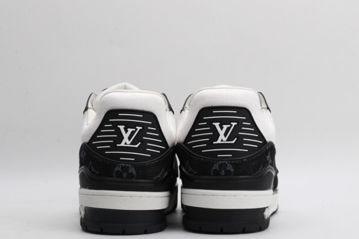 lv snekaers l000053