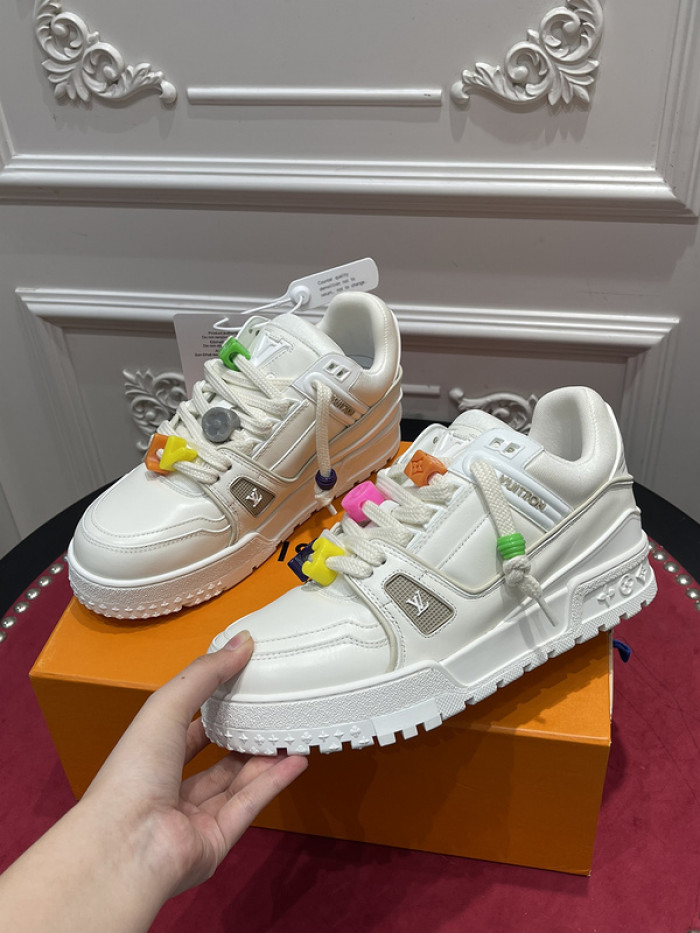 lv snekaers l000059