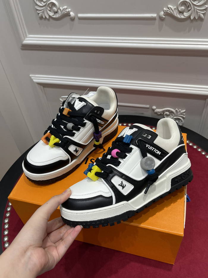 lv snekaers l000061