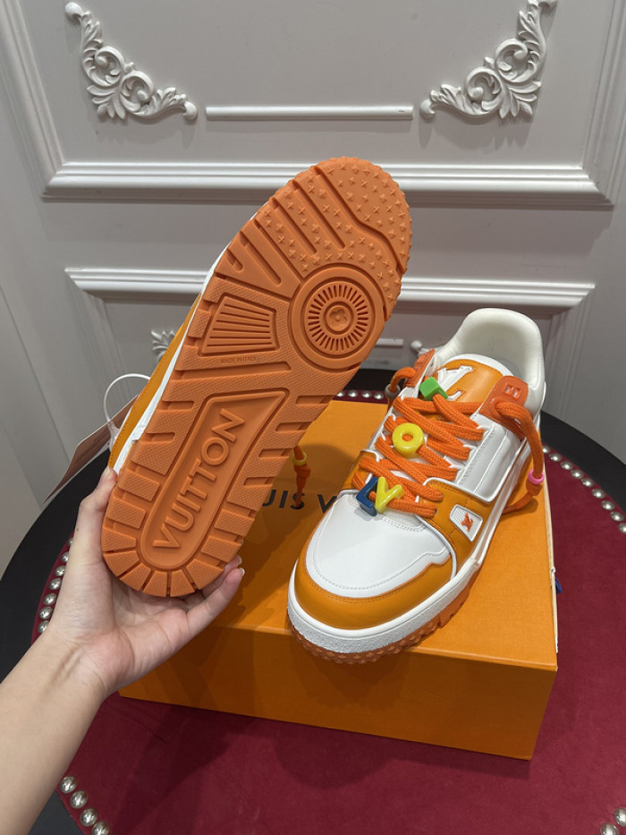 lv snekaers l000062