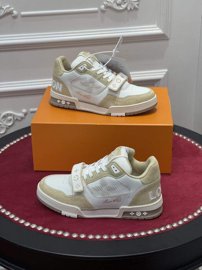 lv snekaers l000070