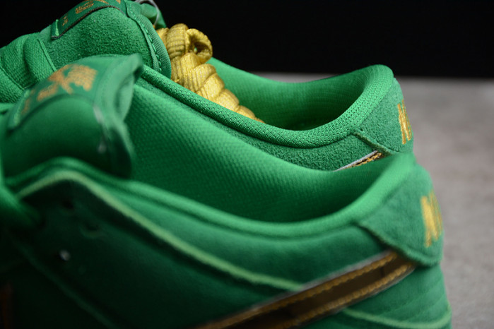 nike sb dunk low st. patrick’s day bq6817 303