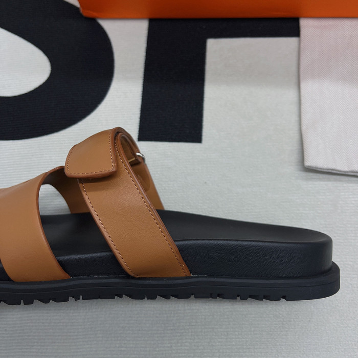 herme* sandal 42