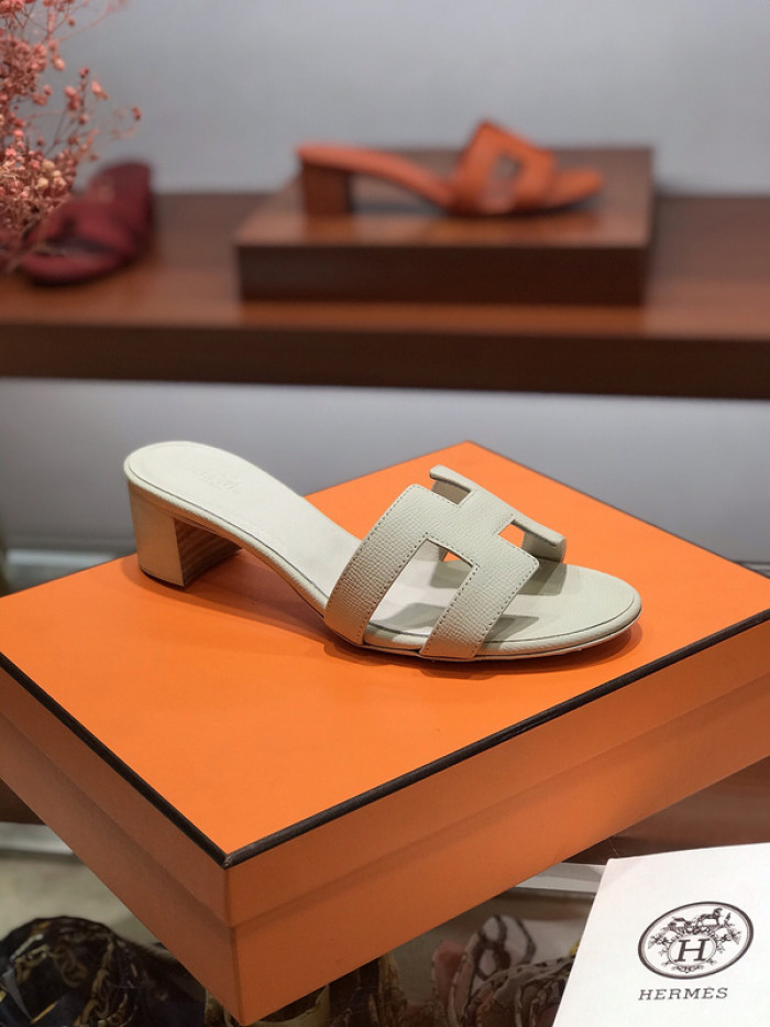 herme* sandal 52