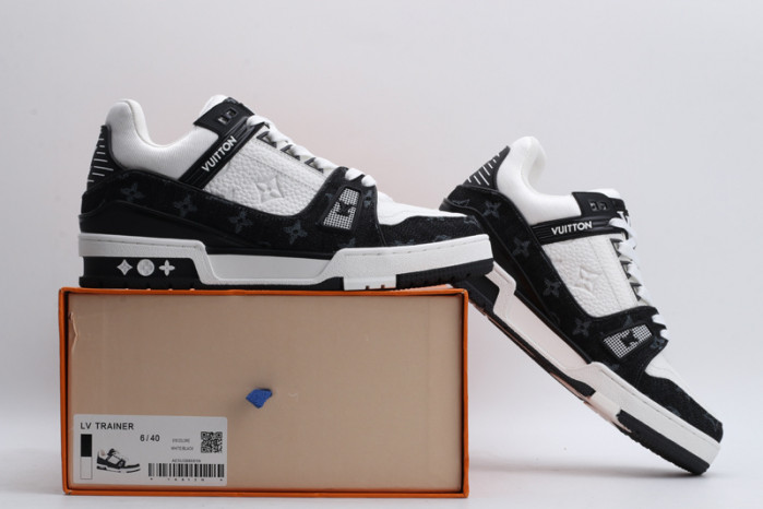 lv snekaers l000053