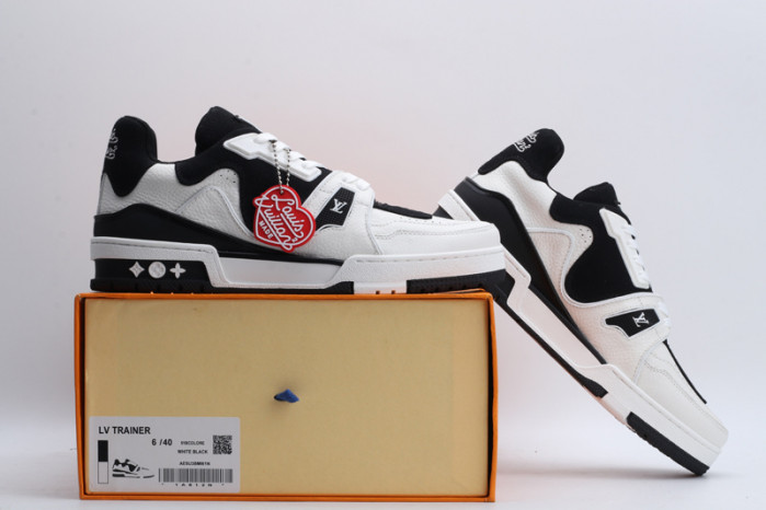 lv snekaers l000055