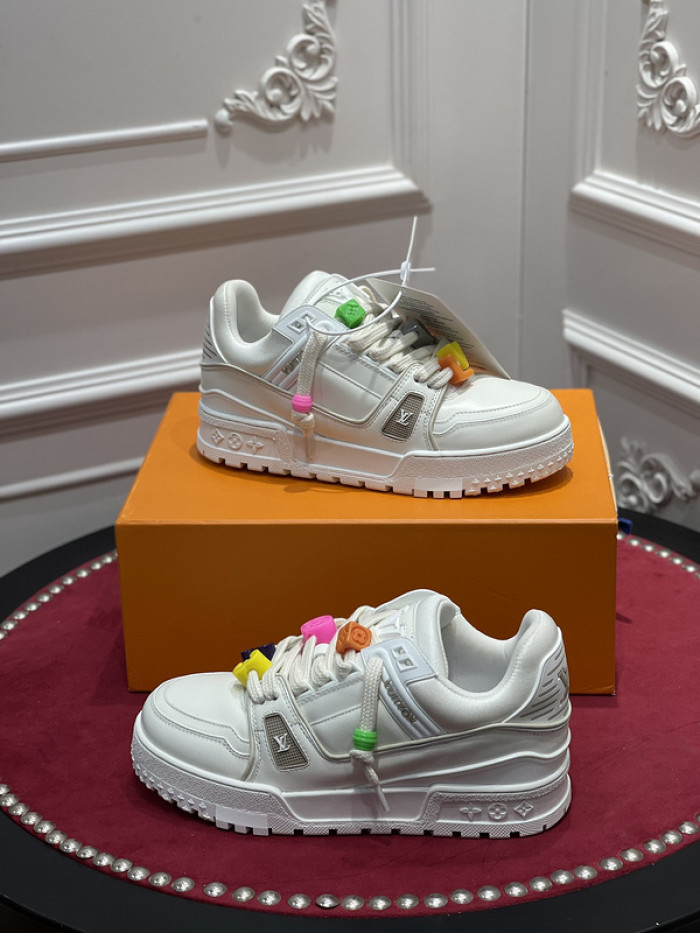 lv snekaers l000059