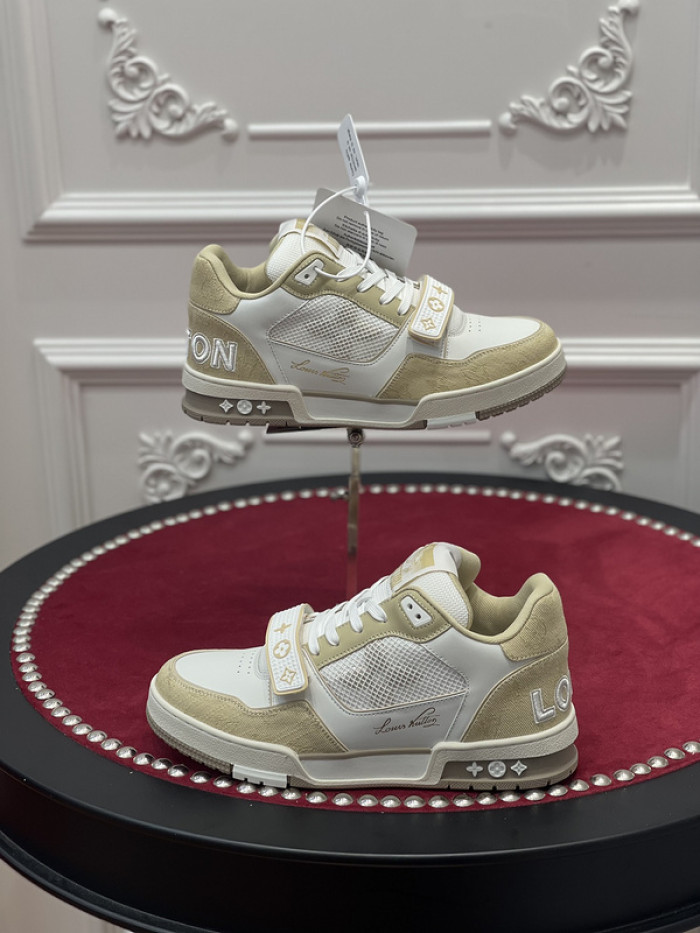 lv snekaers l000070