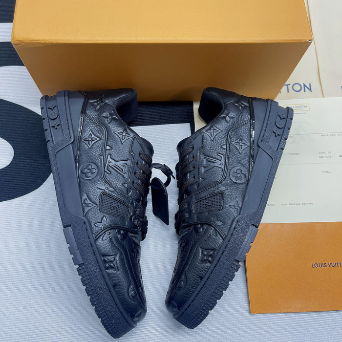 lv snekaers l000096