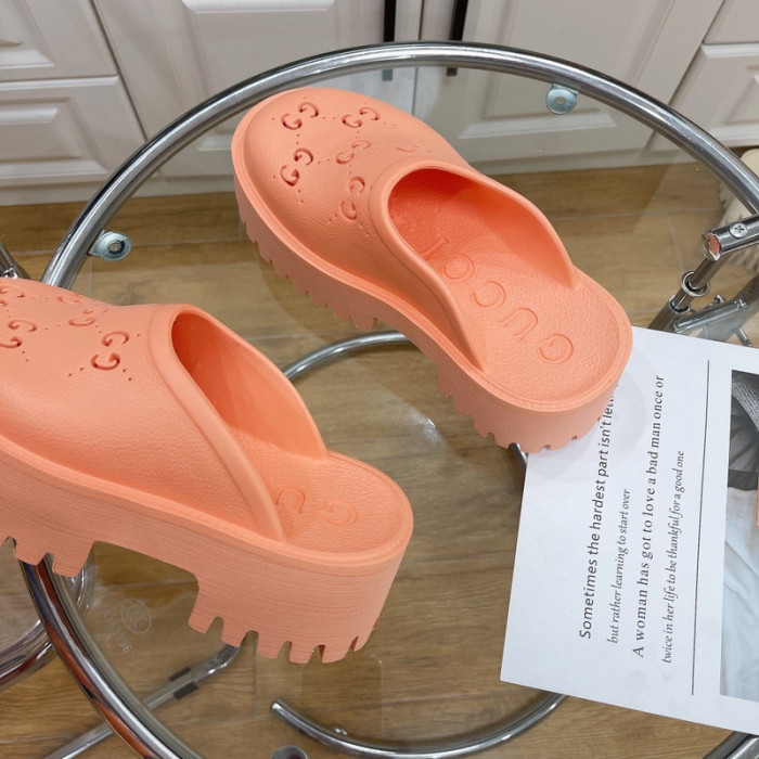 gucc* sandal110