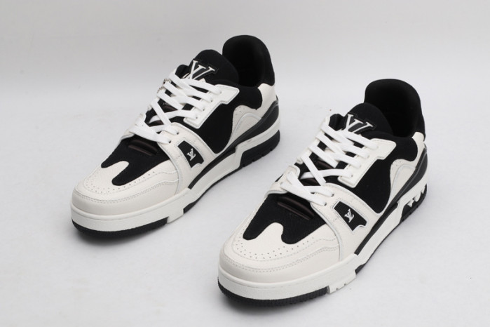 lv snekaers l000055