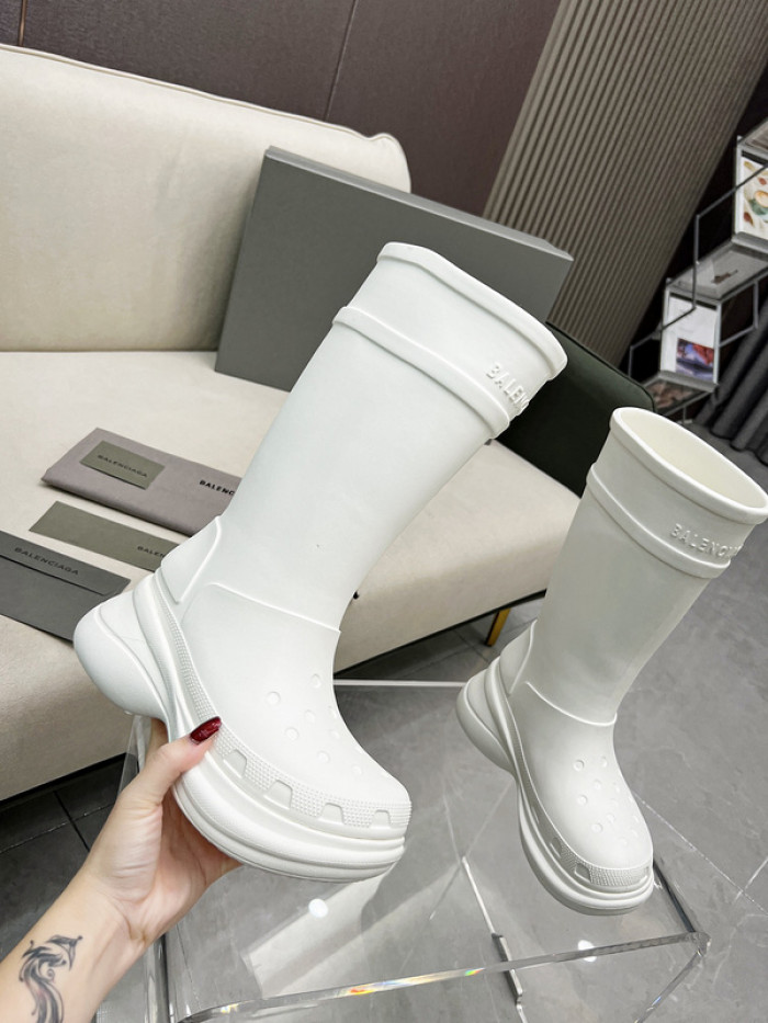 Ba*len*cia*ga x crocs chunky rubber boots b05
