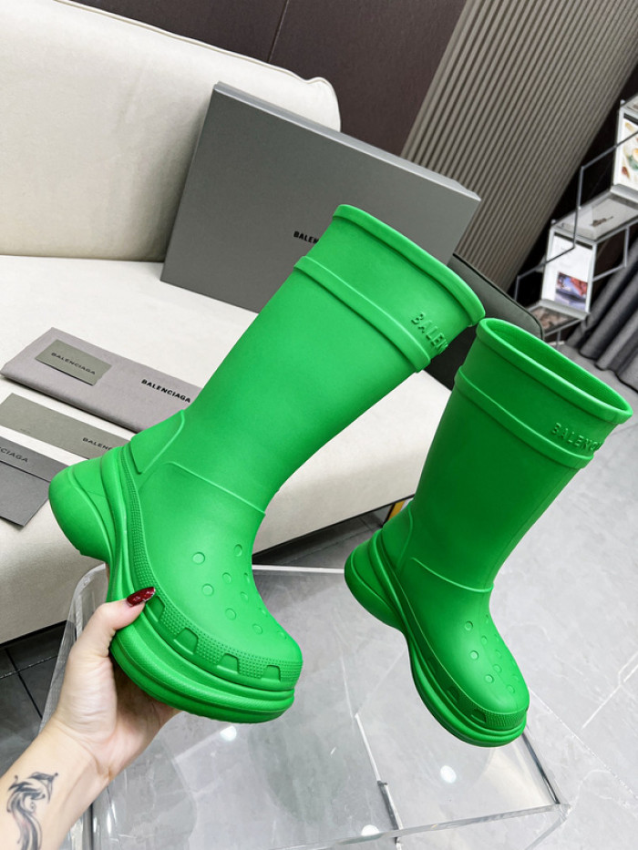 Ba*len*cia*ga x crocs chunky rubber boots b06